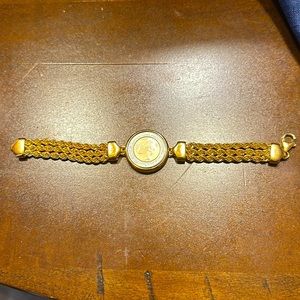 Beautiful women’s Italian coin bracelet golden.